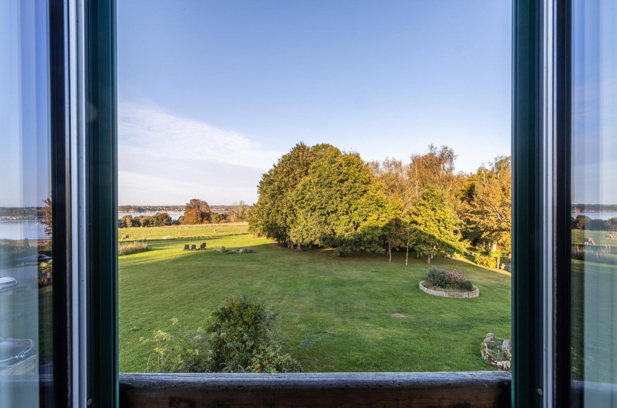 Manoir De Rigourdaine Hotel Plouer-sur-Rance Exterior photo